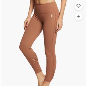 NEVER WORN. Free People Movement Leggings